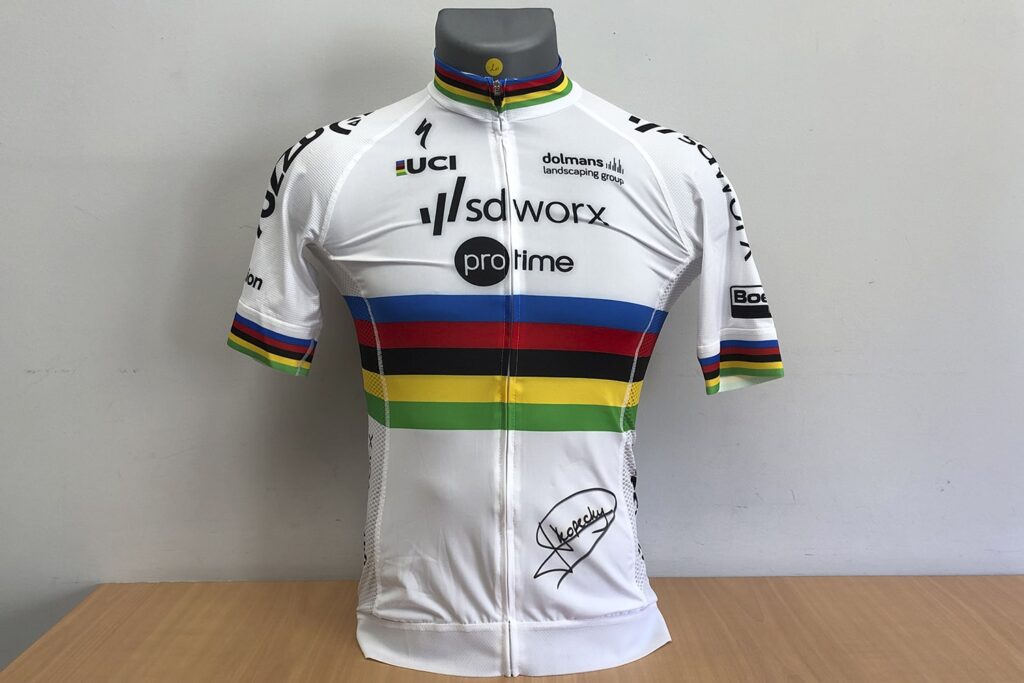 Maillot dédicacé de Lotte KOPECKY - Maison du Cyclisme - Aywaille - objets de collection - Collectors' items - cyclisme aywaille musée, vélo