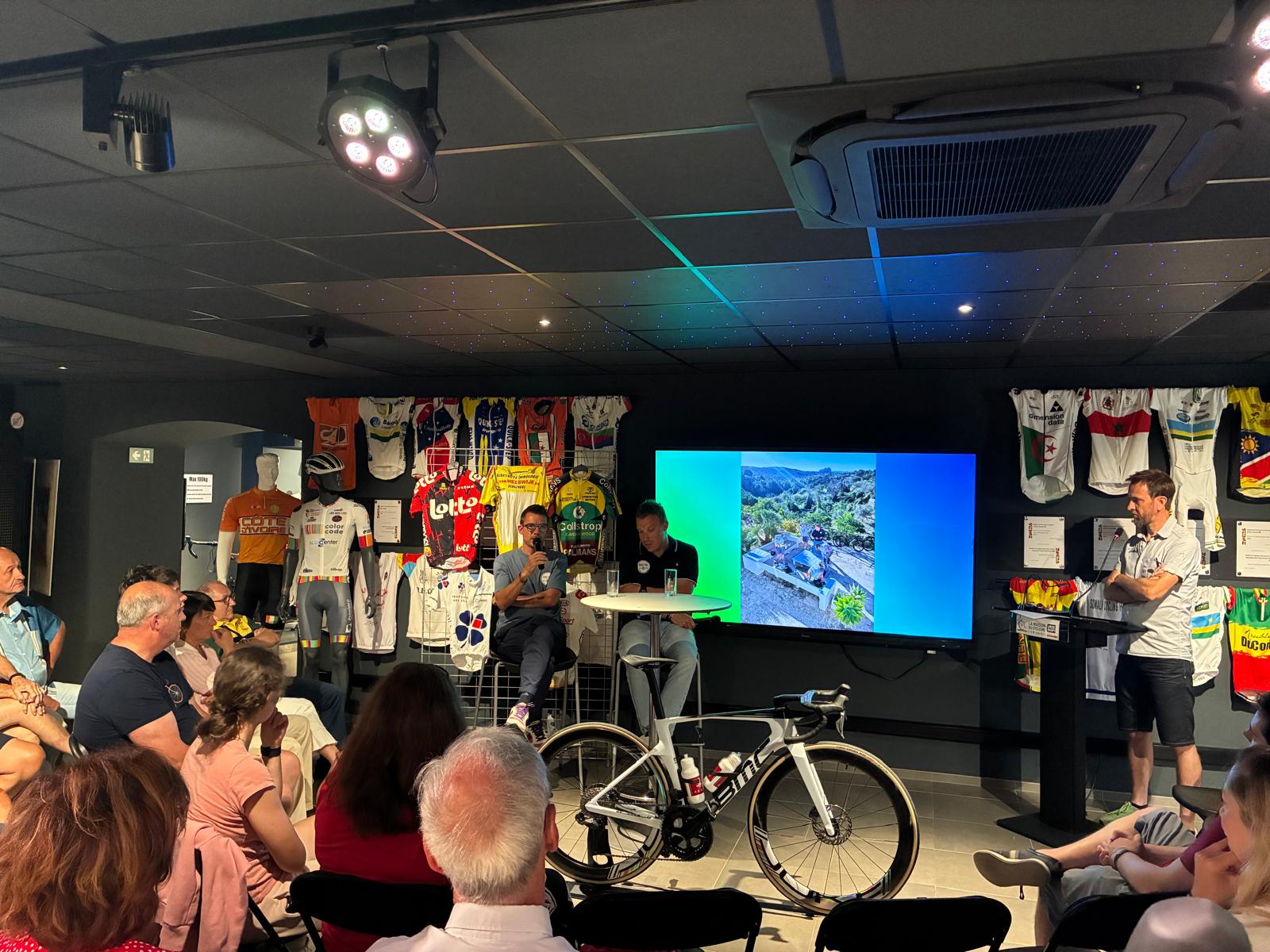 Lire la suite à propos de l’article Cycling Evening #6 Color Code: rires et franchise !
