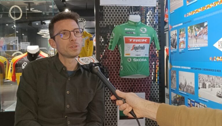 Mehr über den Artikel erfahren Ausstellung „AfricAntilles Vélo Passion“: Interview mit Gaëtan Bille